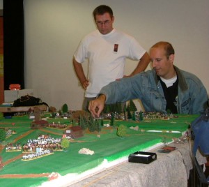 Bodo schaut sich Tilmans Aktionen an 