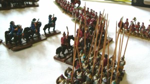 Eine Phalanx marschiert   